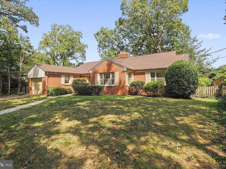 1st image of 3303 Winnett Rd #1