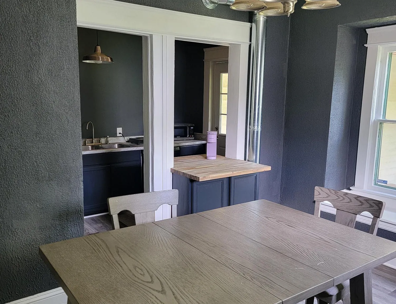 3 bed, 1200 sqft, $1,250 — Photo 3