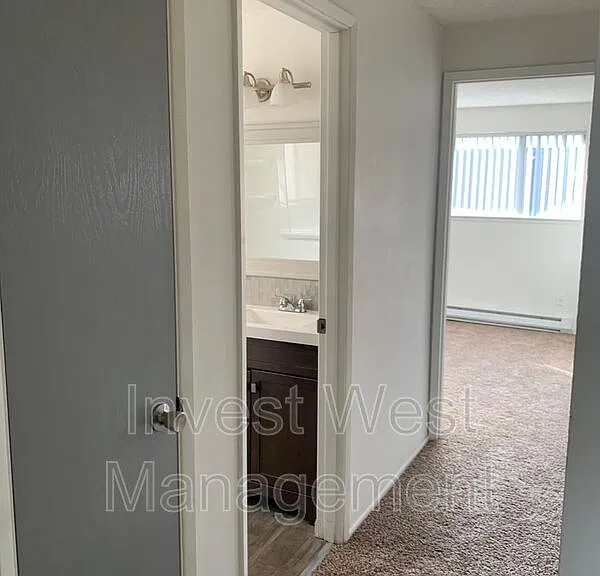 319 NE 104th Ave #D — Photo 10