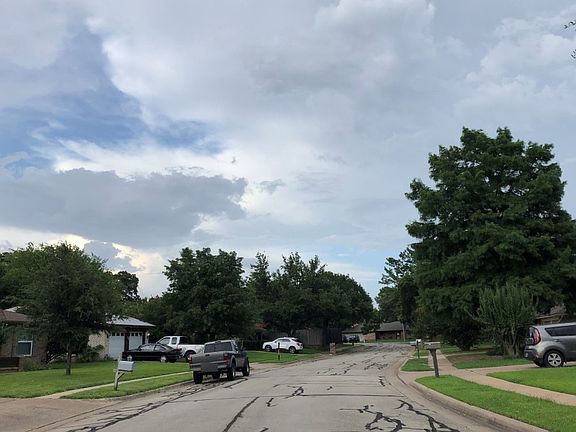 5th image of 2604 Meadow Grn