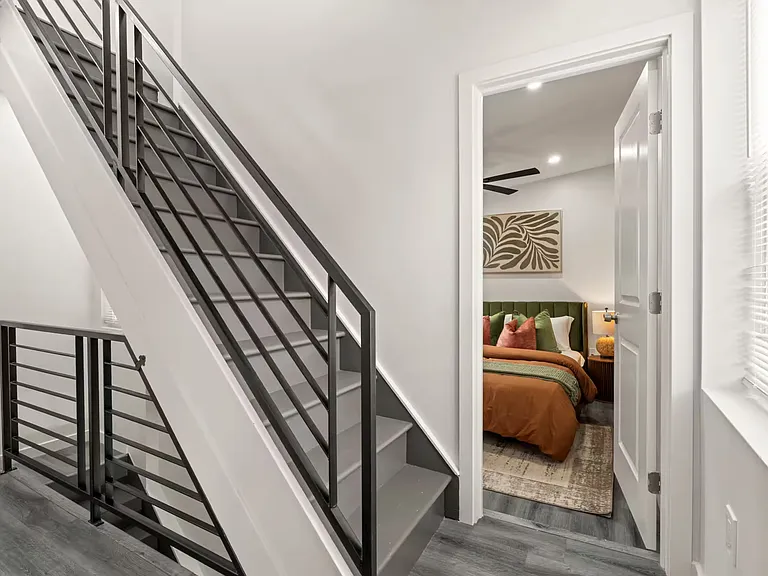 2701 Poplar St #2 — Photo 7