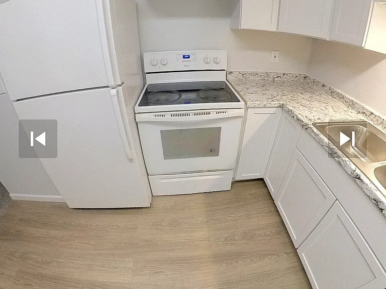 4915 Huntington Ave #1 — Photo 2