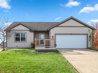 2847 Sunrise Ave, Holland, MI 49424