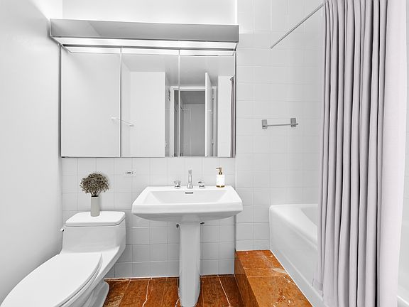 5th image of 525 E 72nd St #42GF