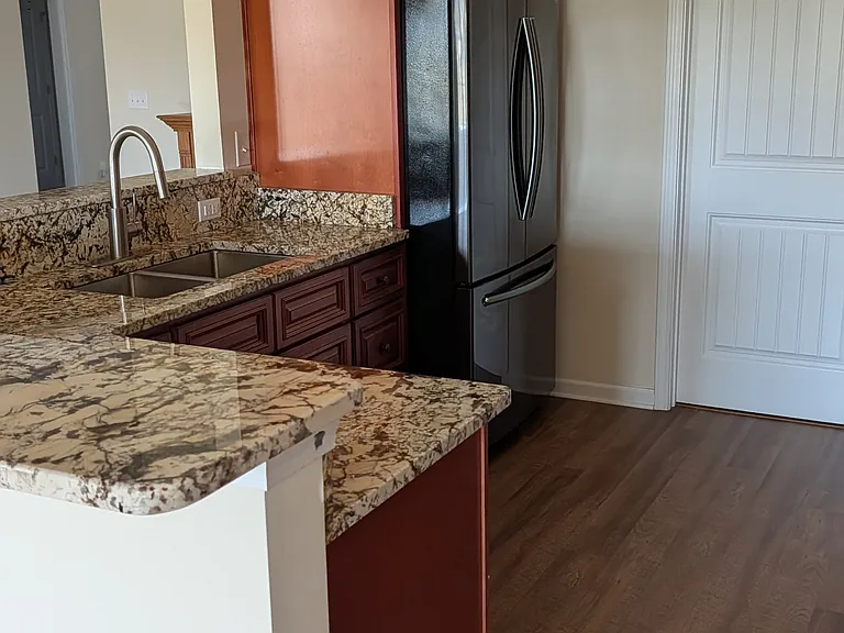 409 Arecales Dr — Photo 8