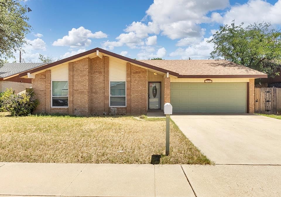 1st image of 26 Corona Cir