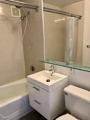 Rented by Akam Sales and Brokerage | media 5