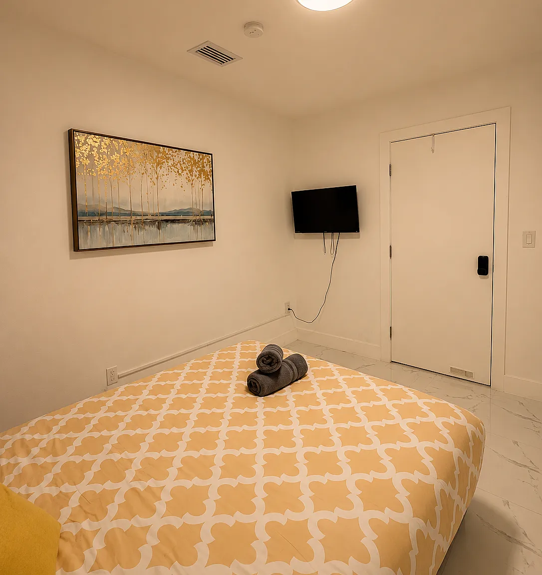 6 bed, $1,250 — Photo 4