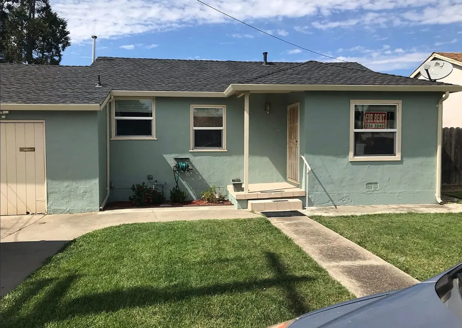 Charming 2 Bed/1 Bath — Photo 1