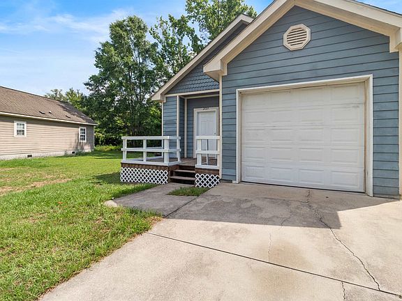 4th image of 2729 Kennedy Dr