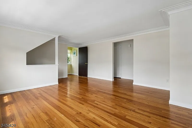 2 bed, 1.0 bath, $2,300 — Photo 4