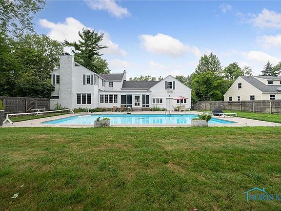 2nd image of 849 Wallace Ave