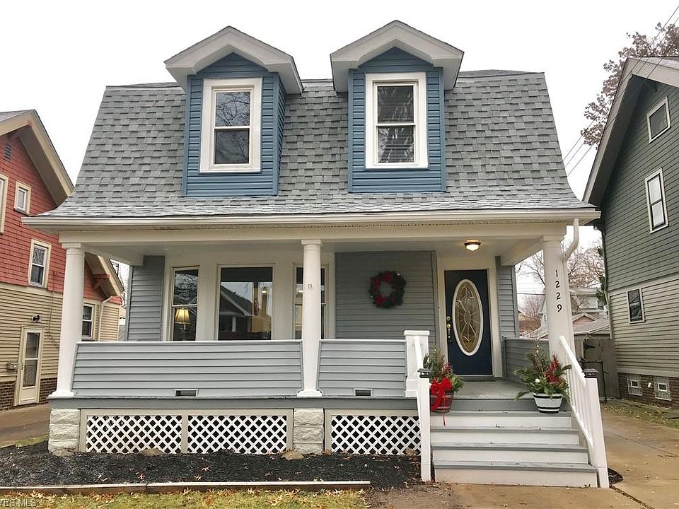 1st image of 1229 Summit Ave