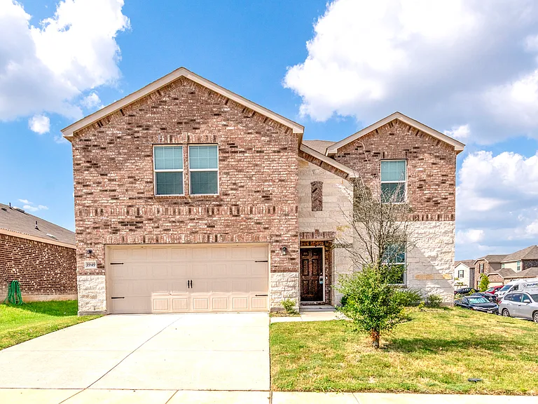 1949 Indian Grass Dr — Photo 1