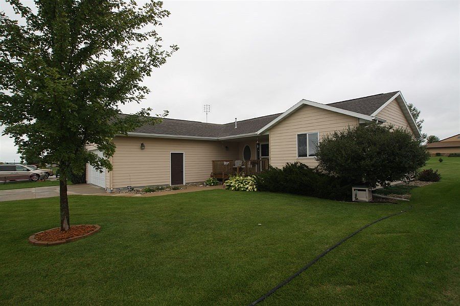 1st image of 2710 Zenith Ave