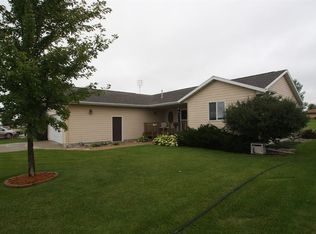 2710 Zenith Ave, Spirit Lake, IA 51360