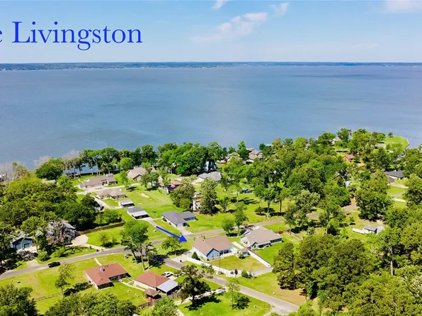 276 Resort Dr, Livingston, TX 77351