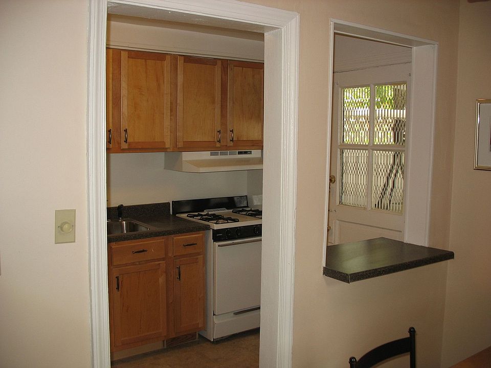 2nd image of 3472 24th St SE