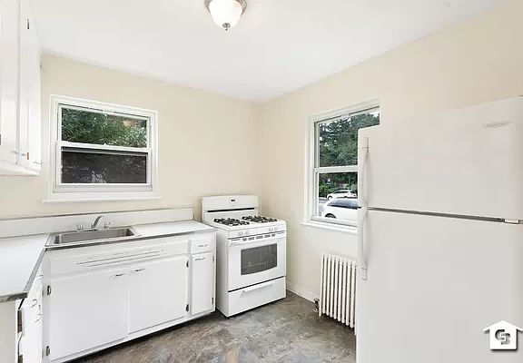 3rd image of 73-57 Little Neck Pkwy #1