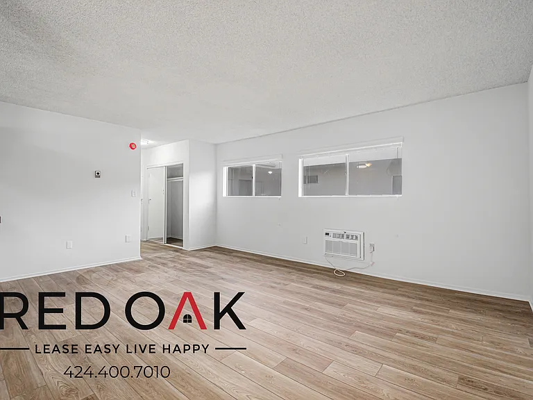 1539 N Alexandria Ave #303 — Photo 1