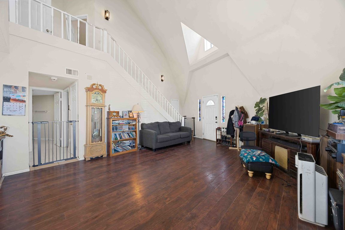 next background image