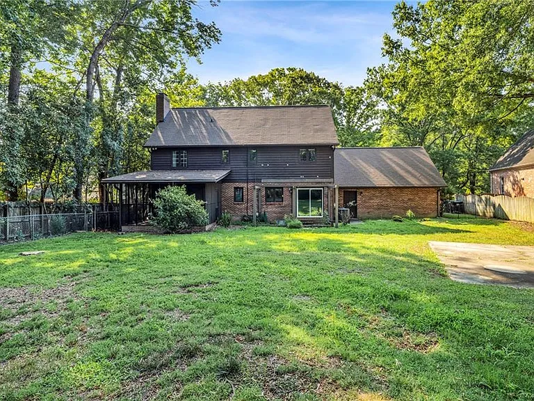 4103 Oak Hollow Dr — Photo 40