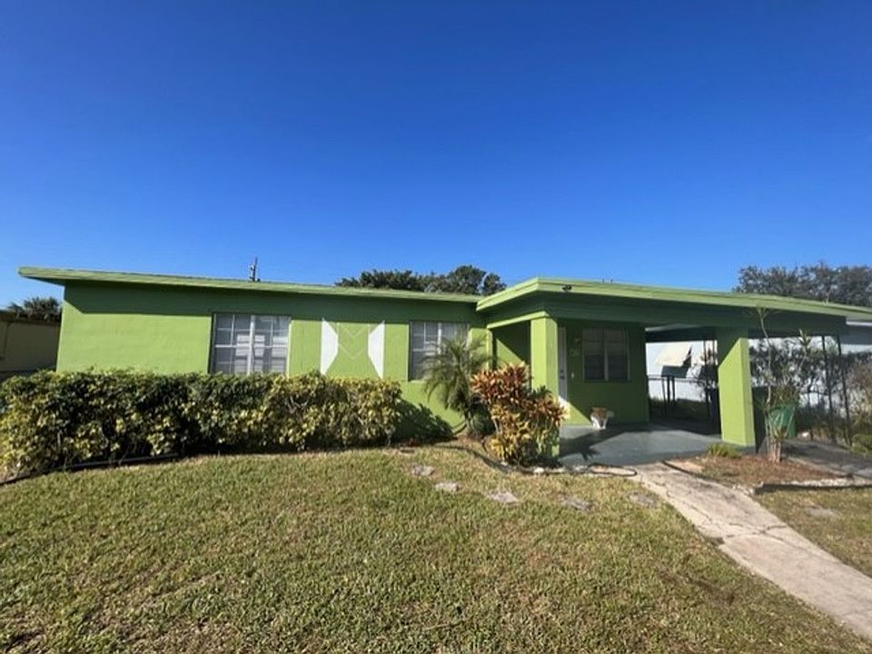 1st image of 435 NW 30th Ave