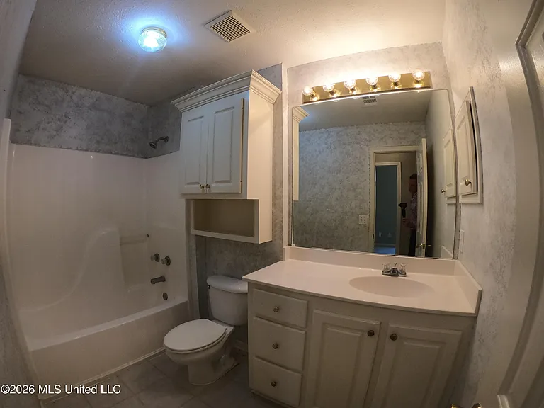 124 Hunters Row — Photo 37