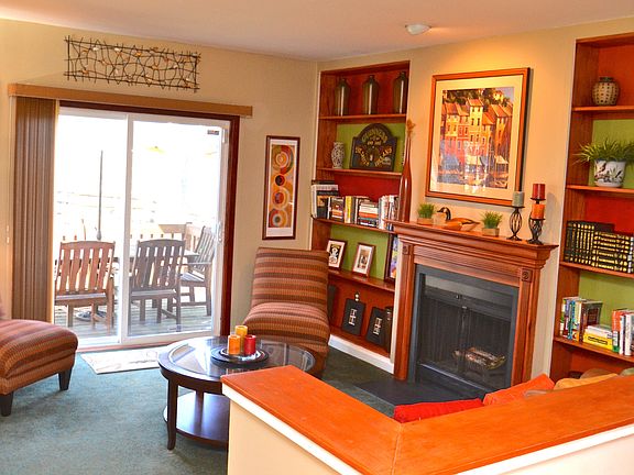 Living Room And Deck