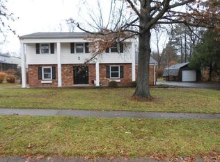 5711 Shady Hollow Ln, Cincinnati, OH 45230