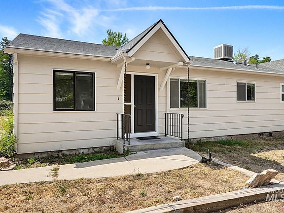 3rd image of 4721 W Cassia St