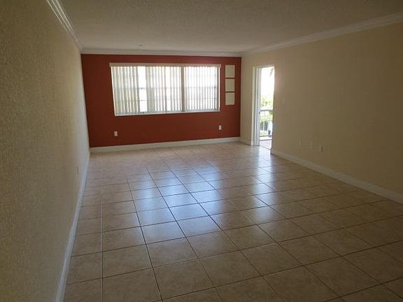 2nd image of 6990 Miami Gardens Dr APT 4-215