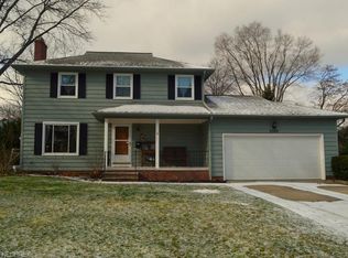 3300 Thomson Cir, Rocky River, OH 44116