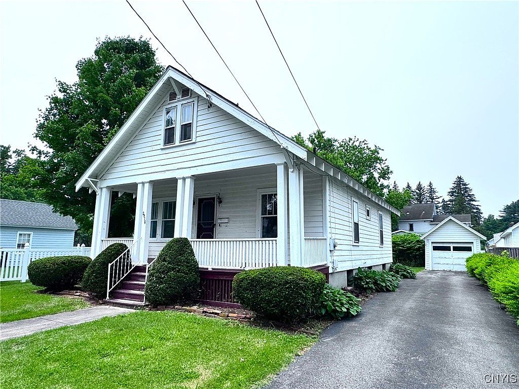 2816 Ferndale Pl, Utica, NY 13501 | MLS #S1611299 | Zillow