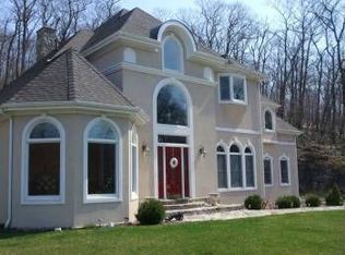 24 Rocky Hill Rd, New Fairfield, CT 06812