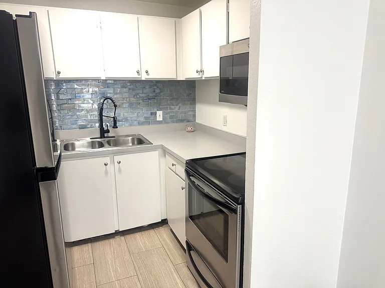 Vida Apartments — Photo 22