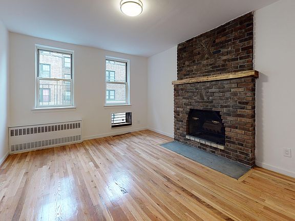 3rd image of 118 E 92nd St APT 6A