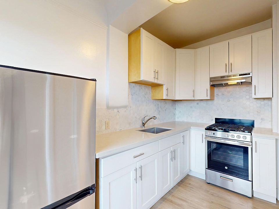 1st image of 3272 21st St #401