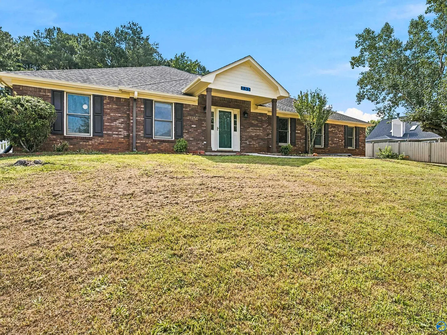 4 bed, 3.0 bath, 2600 sqft, $2,495 — Photo 2