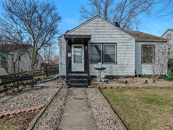 2nd image of 2220 Union St