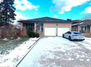 50 Teak St, Hamilton, ON L8G 4W5