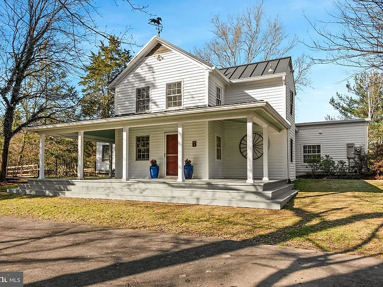 326 Walker Rd — Photo 12