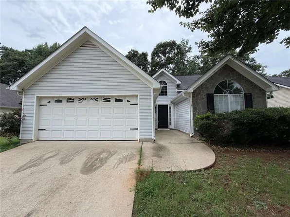 208 Coldsprings Ct, McDonough, GA 30253
