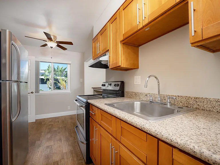 Palms C26 kitchen1 Palms C26 kitchen1