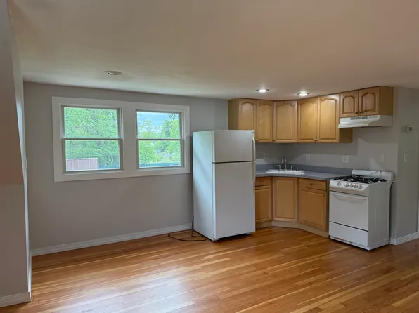 1163 Nugent Ave #B, Bay Shore, NY 11706