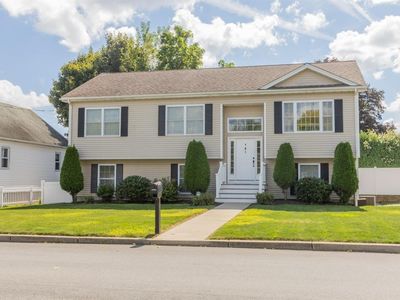 41 Vigilant St, Cranston, RI, 02920