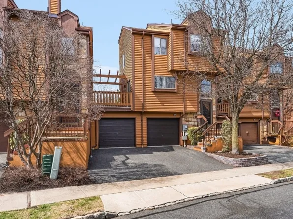 20 Powderhorn Dr, Rockaway Twp., NJ 07866