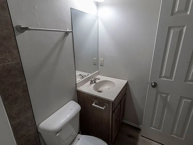 216 Wheaton Ct — Photo 13
