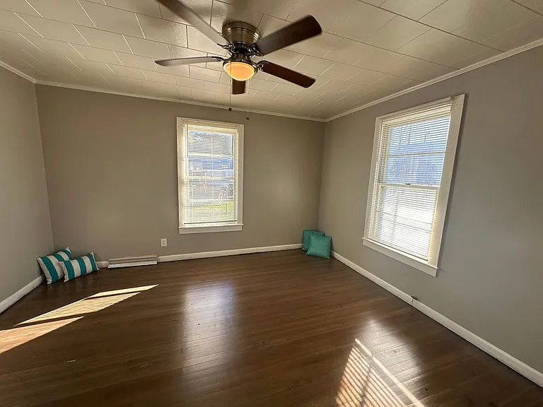3102 S Railroad St — Photo 12