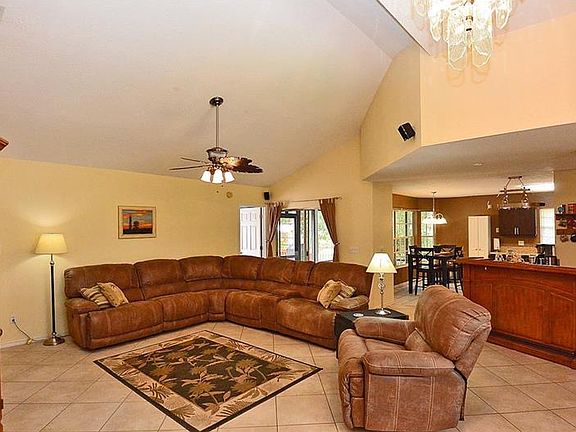 3rd image of 774 Jordon Ct